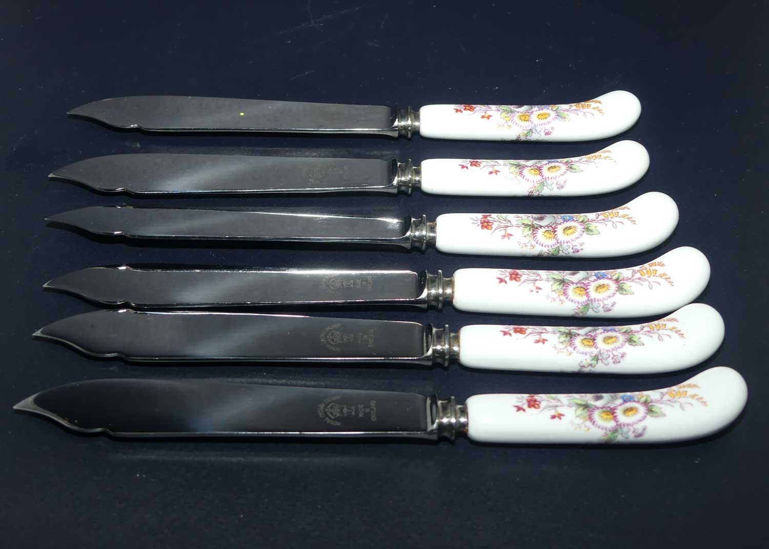 Royal Crown Derby Derby Posies boxed set of knives and forks