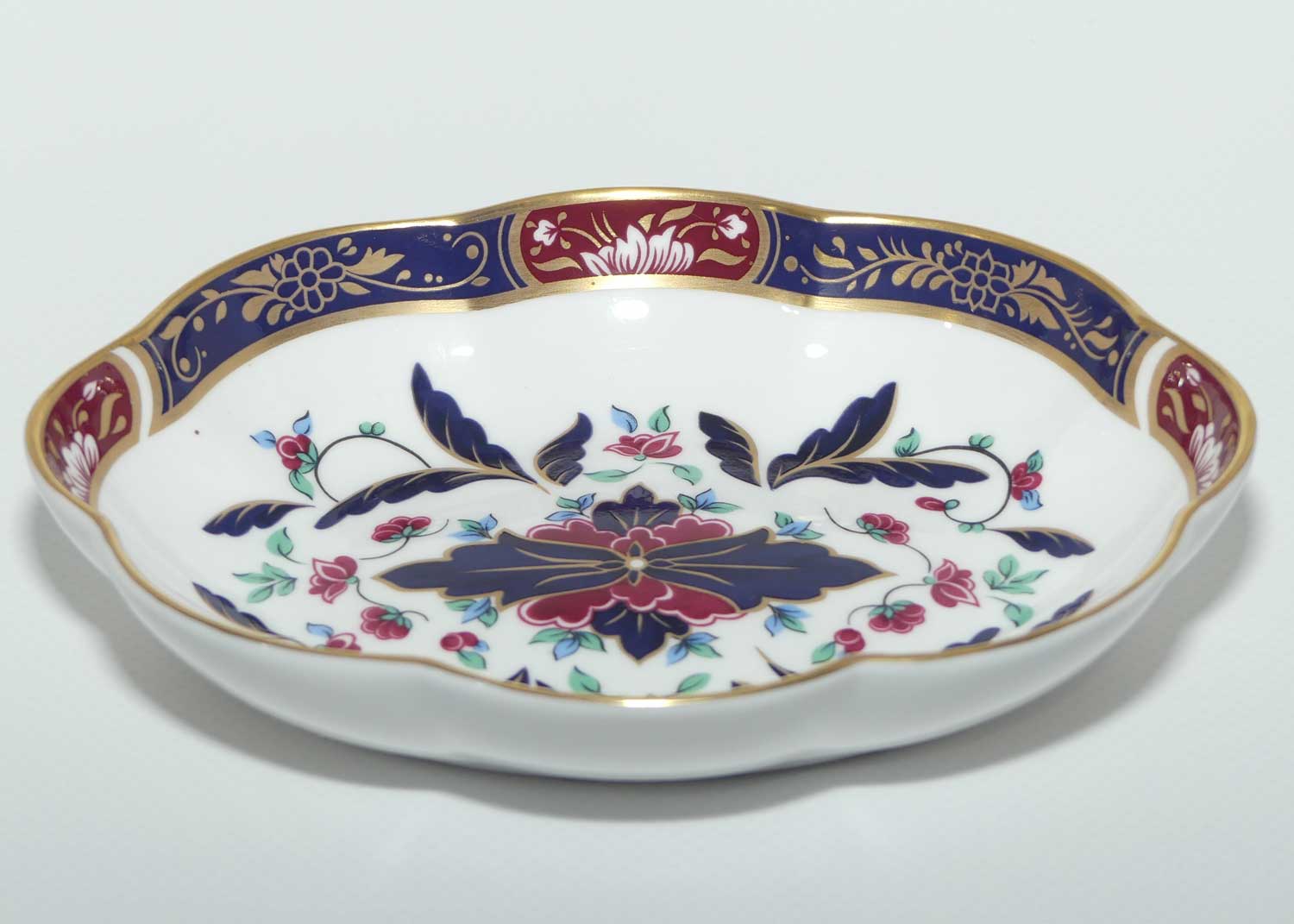 Royal Worcester oval dish | Prince Regent pattern | 15cms wide