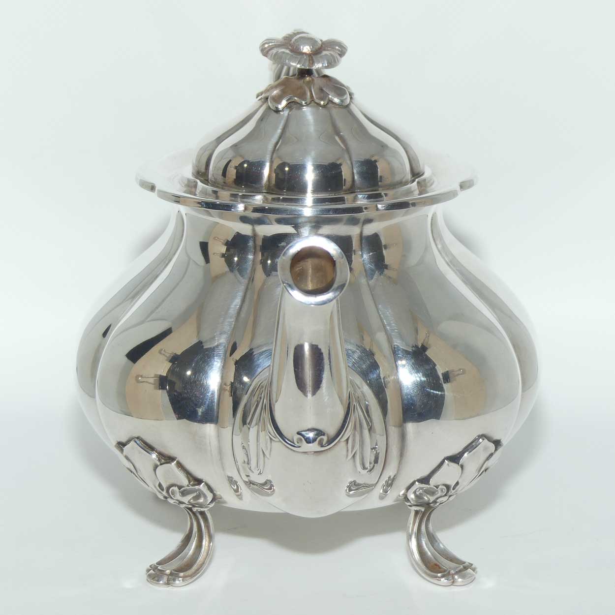 Fine quality Cohr Denmark EPNS Silver Plated Tea Pot with pumpkin shape on 4 feet