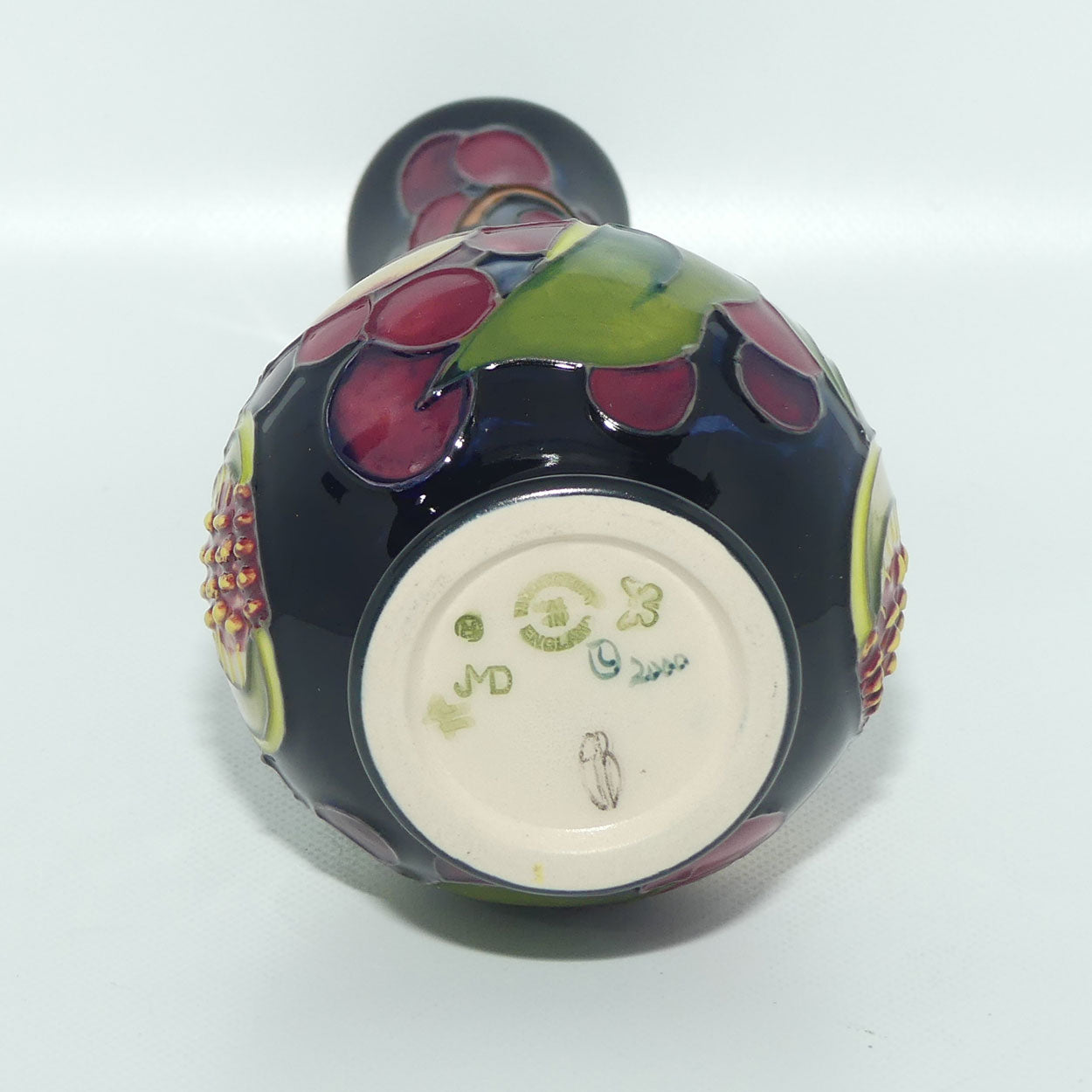 Moorcroft Queens Choice 80/6 vase