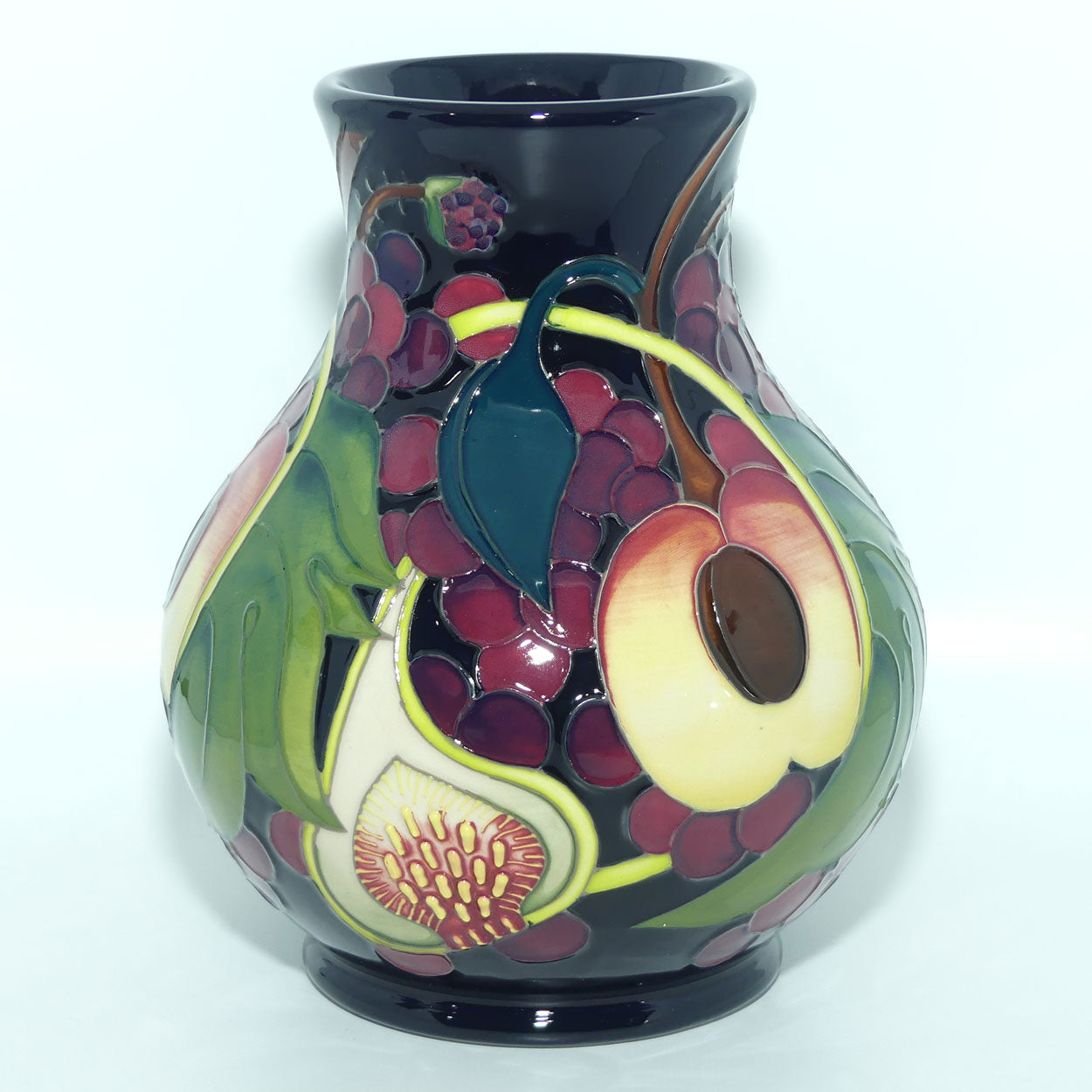 Moorcroft Pottery | Queens Choice 869/6 vase | Emma Bossons