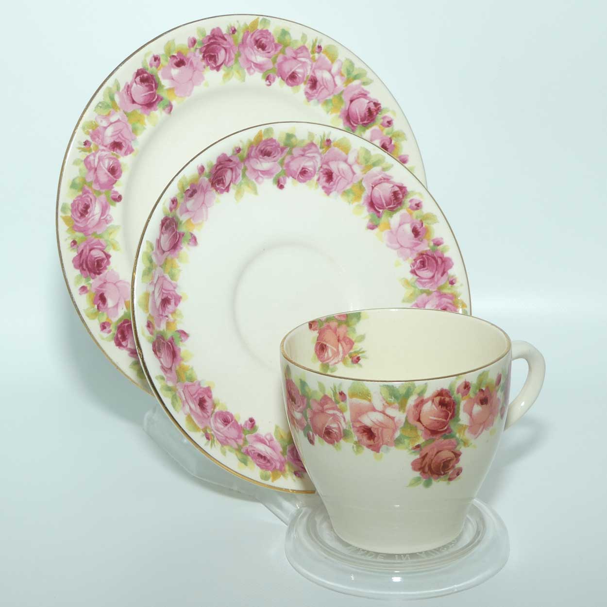 Royal Doulton Raby Rose trio D5533 | Round Plate | #1