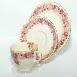 Royal Doulton Raby Rose trio D5533 | Round Plate | #2