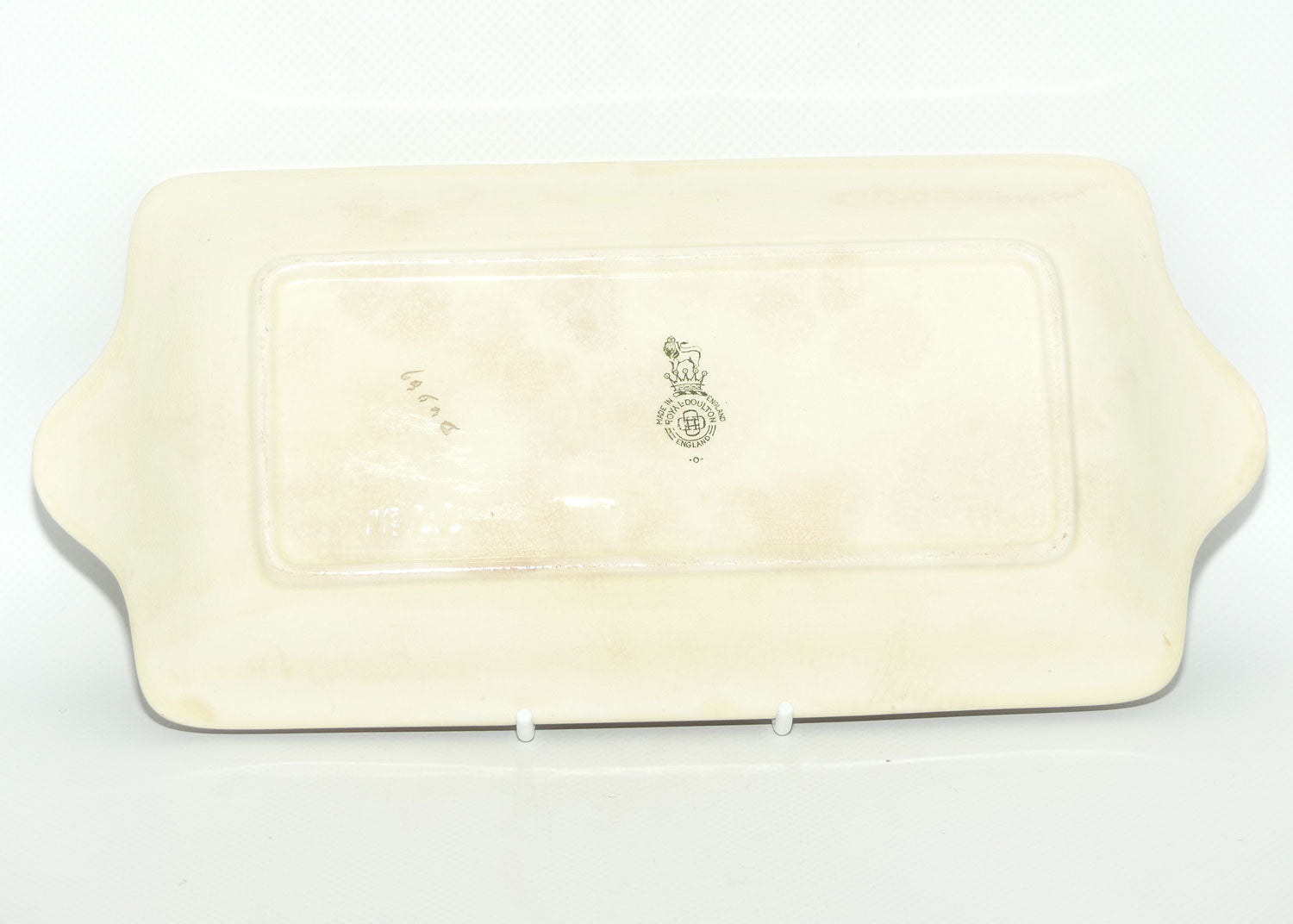 Royal Doulton English Cottages York shape sandwich tray D4987 | Scene 6