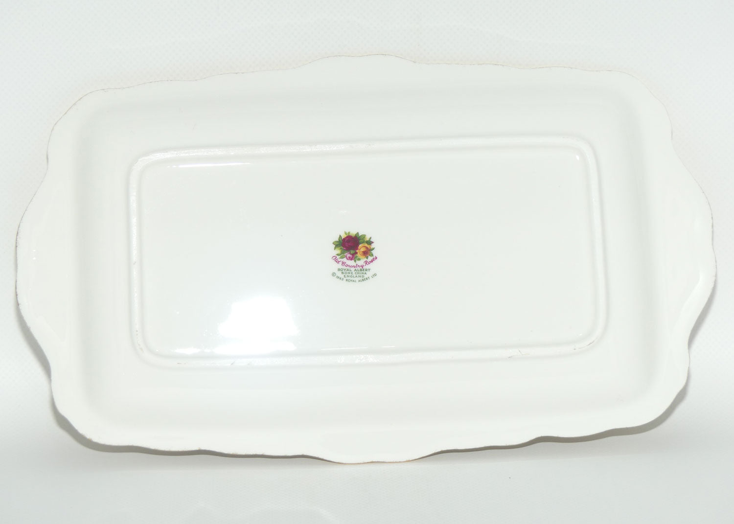 Royal Albert Bone China England Old Country Roses Handled Rectangle Tray | 29.5cm  | © 1962 Royal Albert Ltd backstamp | #1