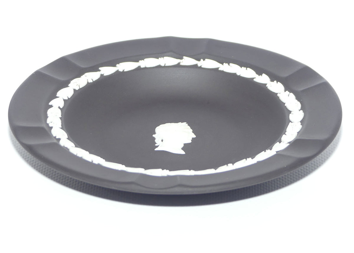 Wedgwood Black Jasper plate | Grecian Silhouette of Gentleman | 17.2cms diam