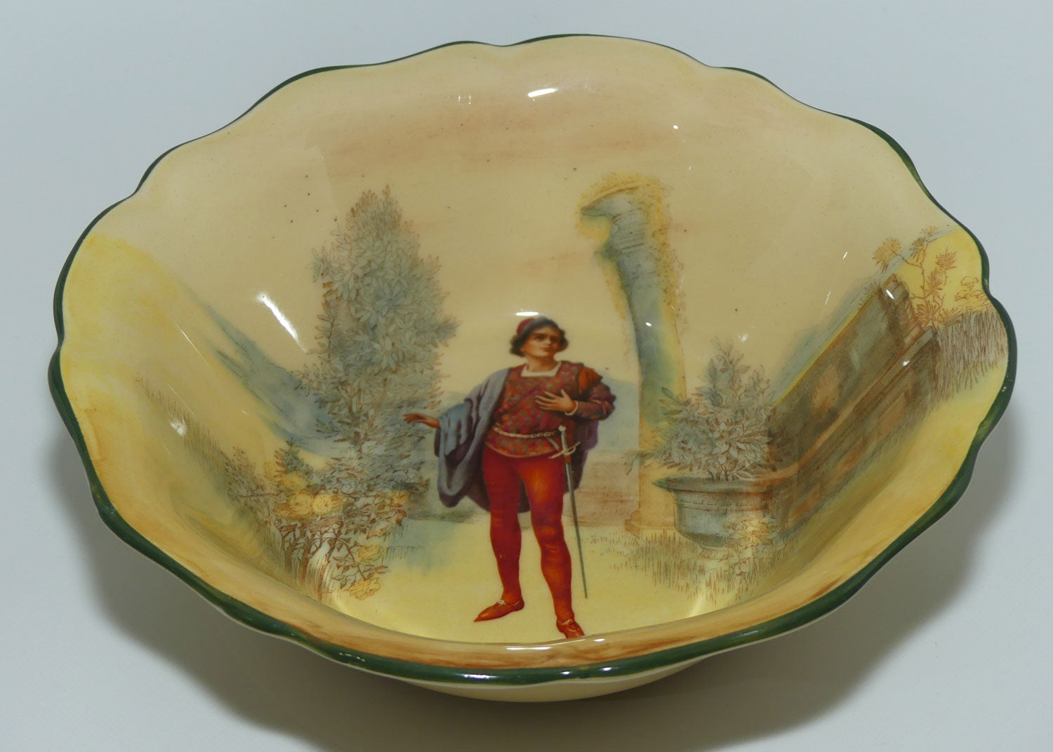 Royal Doulton Shakespearean Romeo fruit bowl D3596