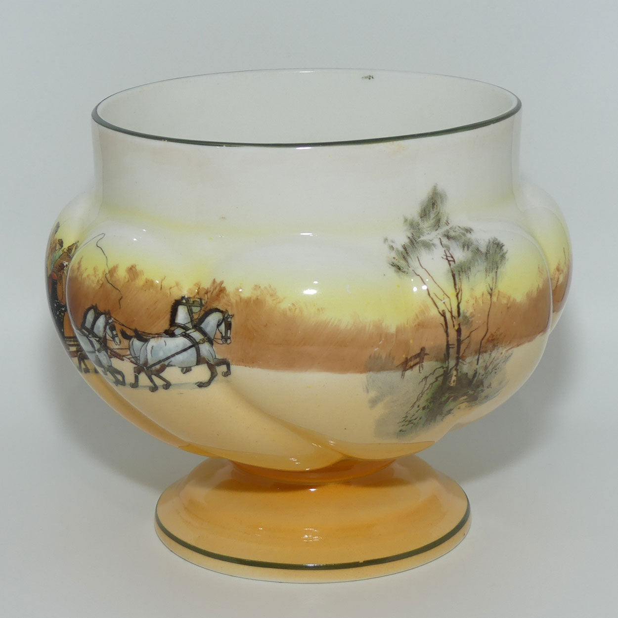 Royal Doulton Coaching Days fluted shape footed rose bowl E3804