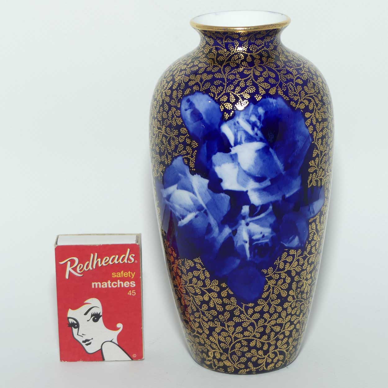 Royal Doulton Blue Roses small vase with gilt highlights | BB3250