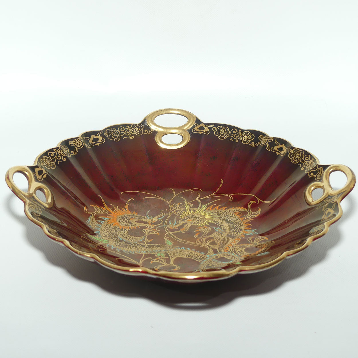 Crown Devon Fieldings Rouge Duelling Dragons square bowl with 4 handles
