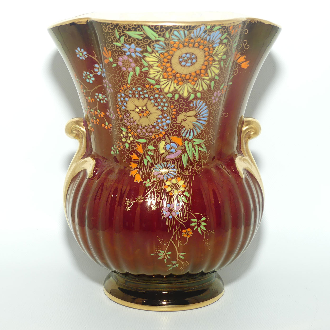 Crown Devon Fieldings Rouge Floral design twin handle vase with ribbed shape