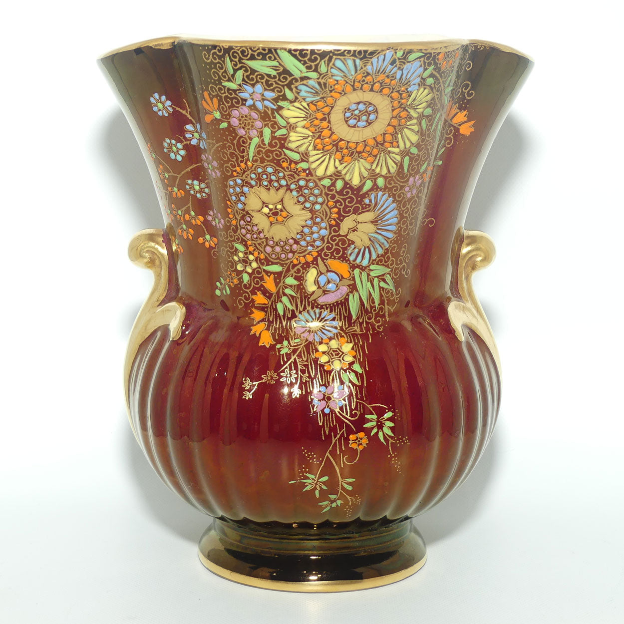 Crown Devon Fieldings Rouge Floral design twin handle vase with ribbed shape