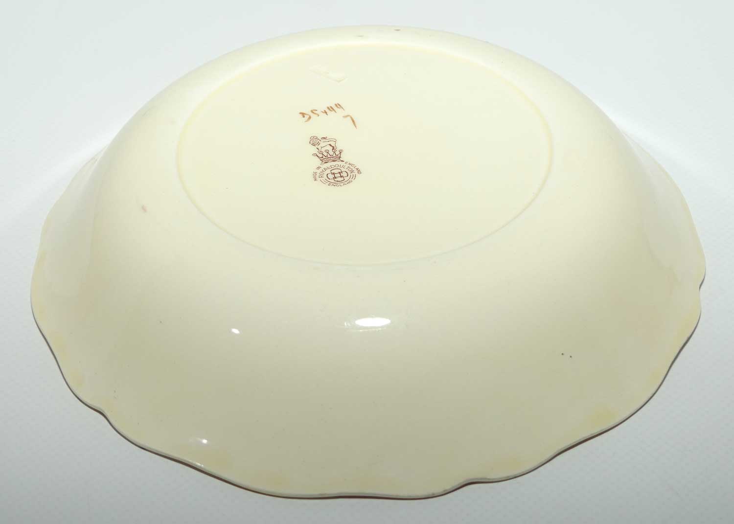 Royal Doulton A Hundred Years Ago pattern round bowl D5499 | 19.5cm diam