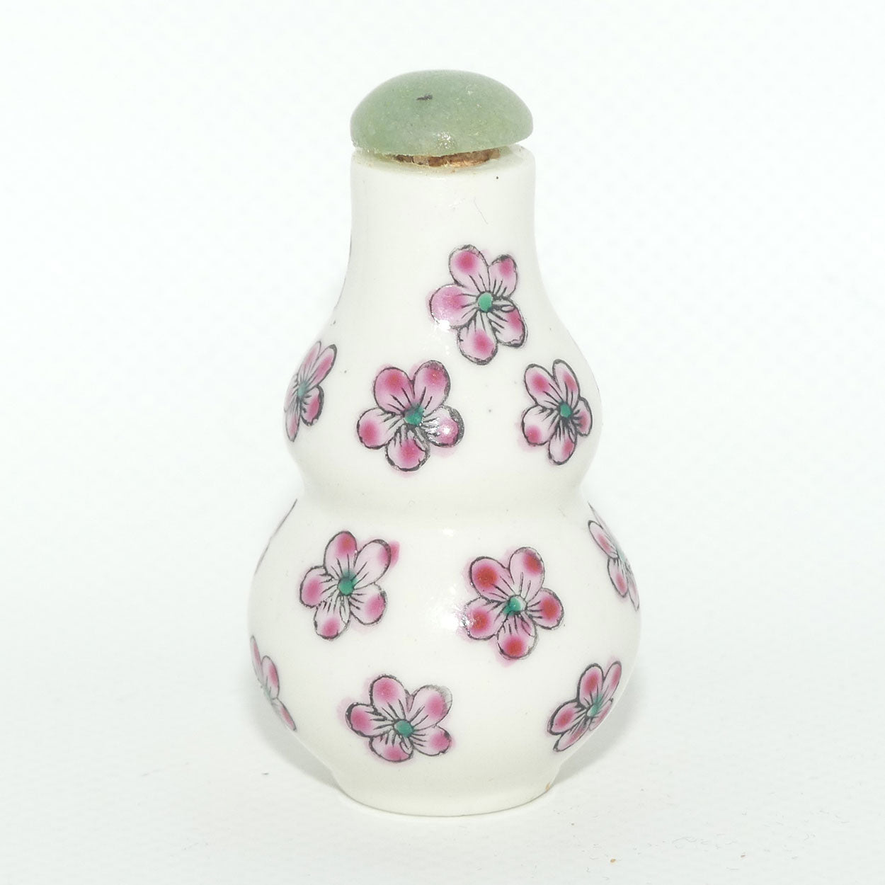 Chinese snuff bottle with greenstone stopper | Double Gourd shape | Floral pattern