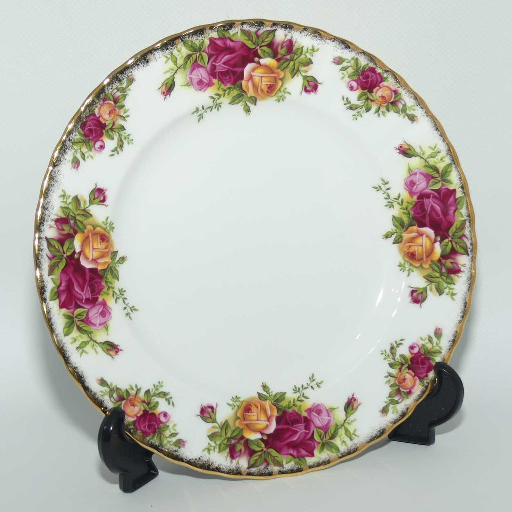 Royal Albert Bone China England Old Country Roses entree or salad plate | 20.5cm | © 1962 Royal Albert Ltd backstamp