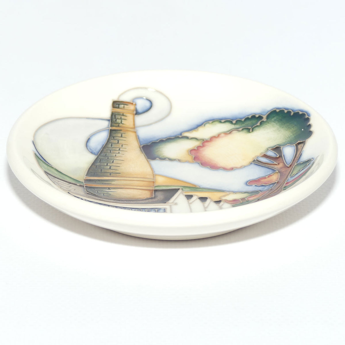 Moorcroft Sandbach Road tray | Shape 780/4 | NE88