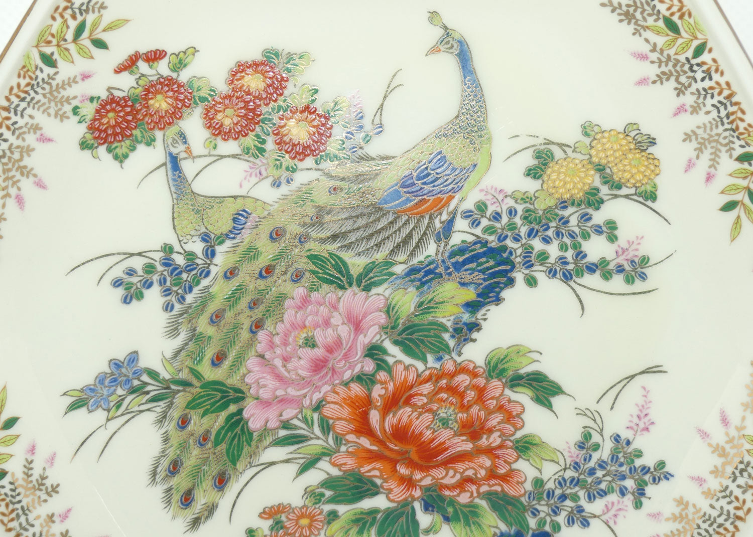 Kenzan Gama Satsuma Japan hexagonal Peacocks plate