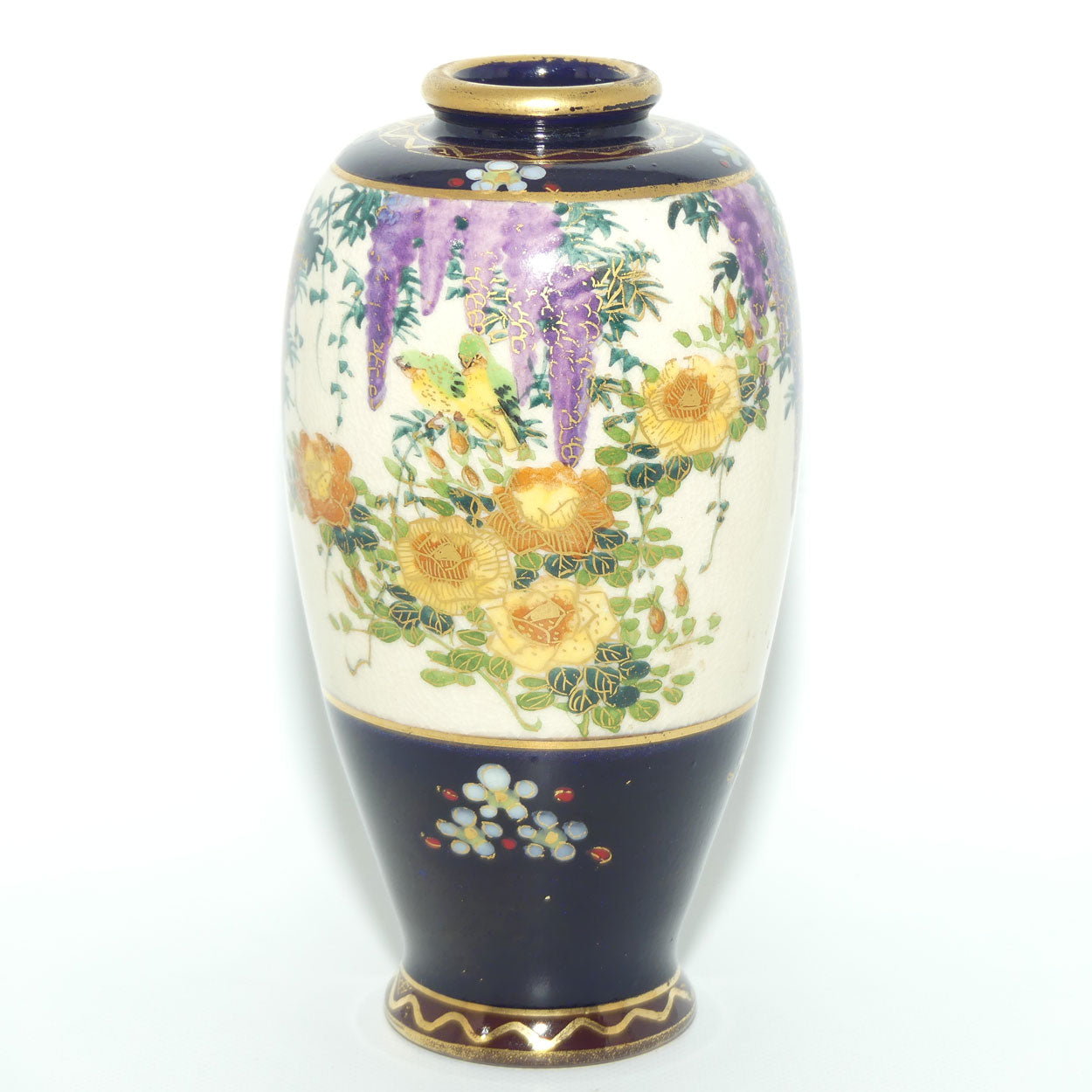Satsuma vase depicting Wisteria by Koshida | late Meiji | Taisho period