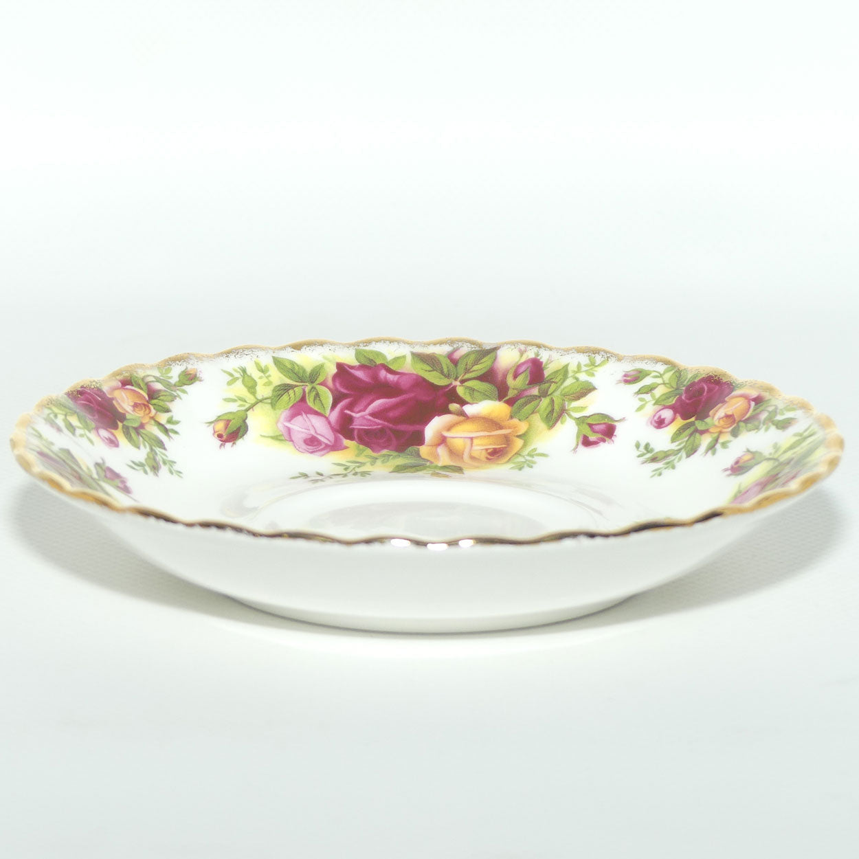 Royal Albert Bone China England Old Country Roses tea saucer | ©1962 Royal Albert Ltd backstamp