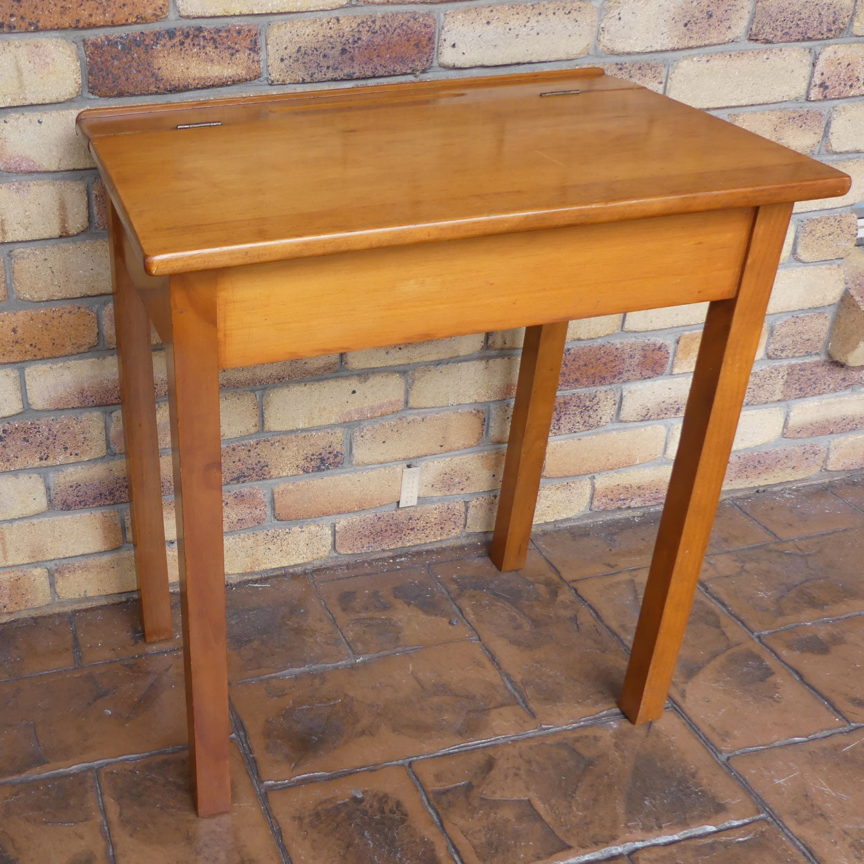 Small Pine School Desk | suit young children