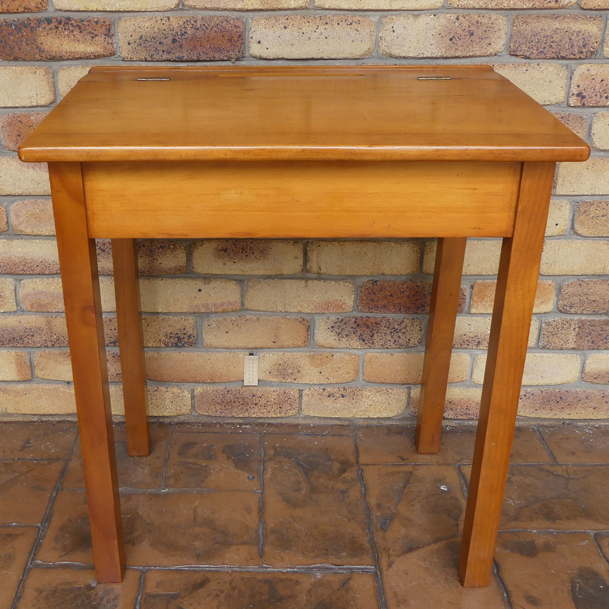 Small Pine School Desk | suit young children