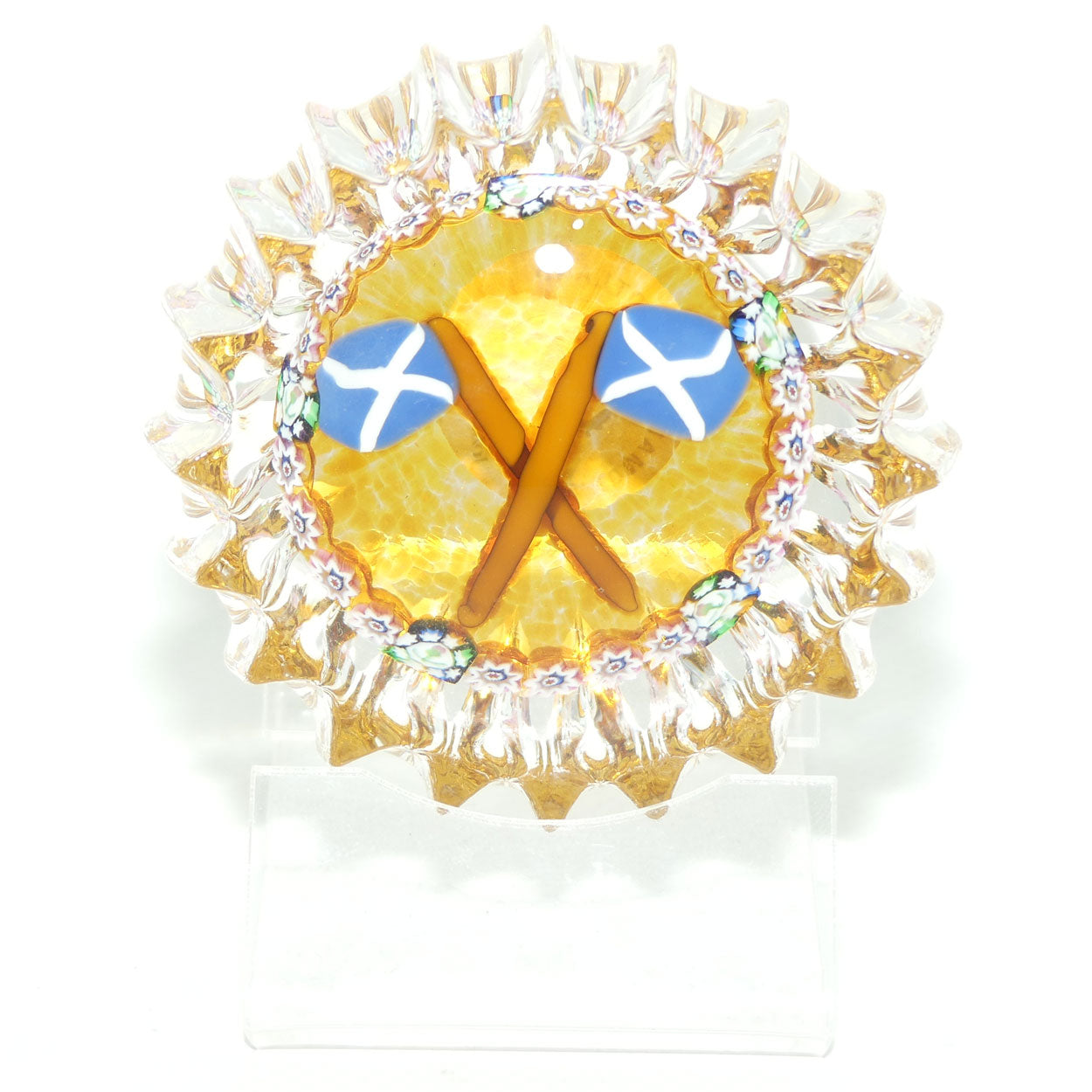John Deacons Scotland the Brave medium paperweight | Ribbed | Amber