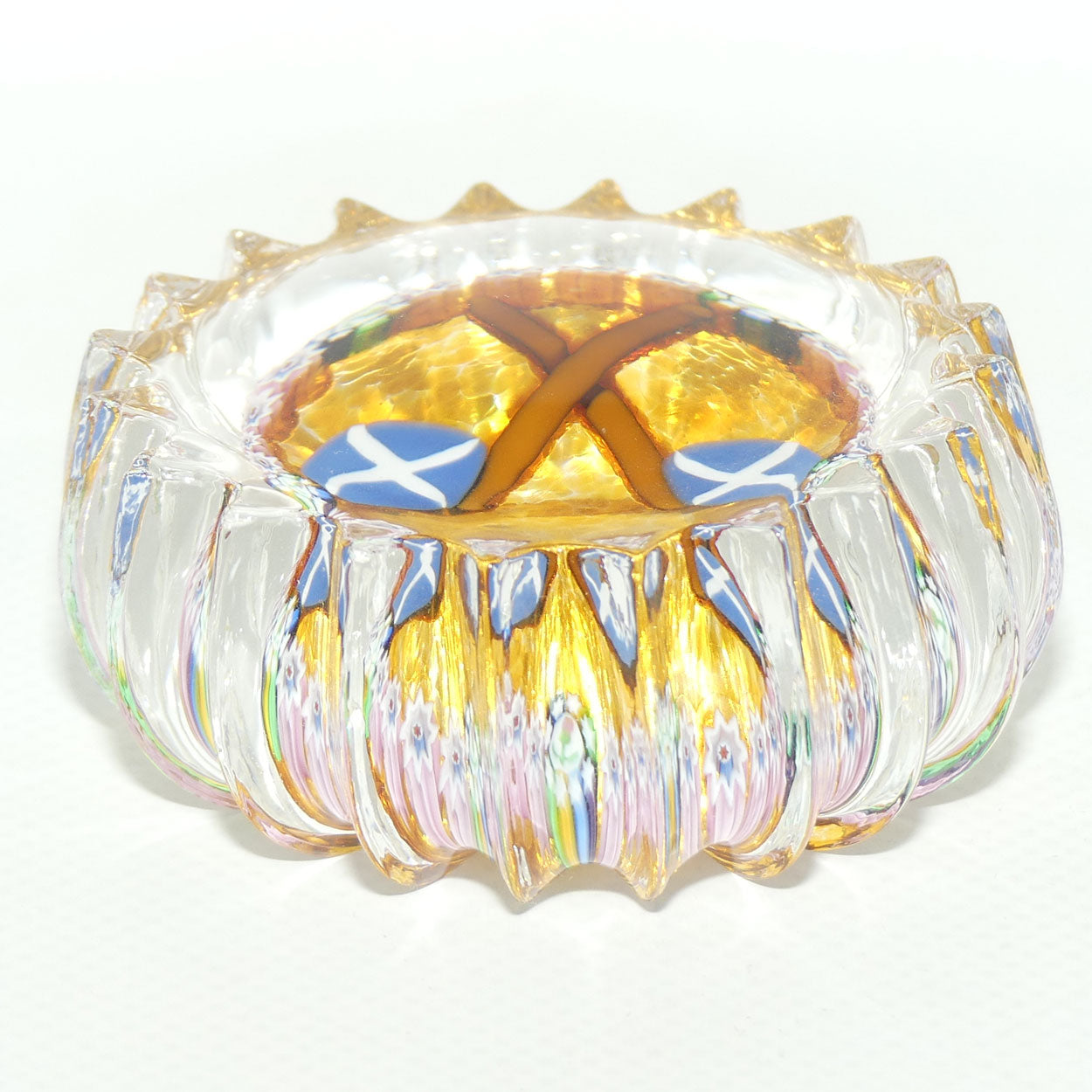 John Deacons Scotland the Brave medium paperweight | Ribbed | Amber