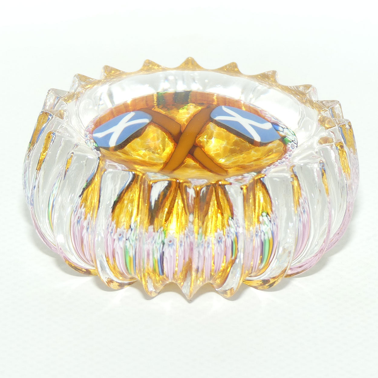 John Deacons Scotland the Brave medium paperweight | Ribbed | Amber