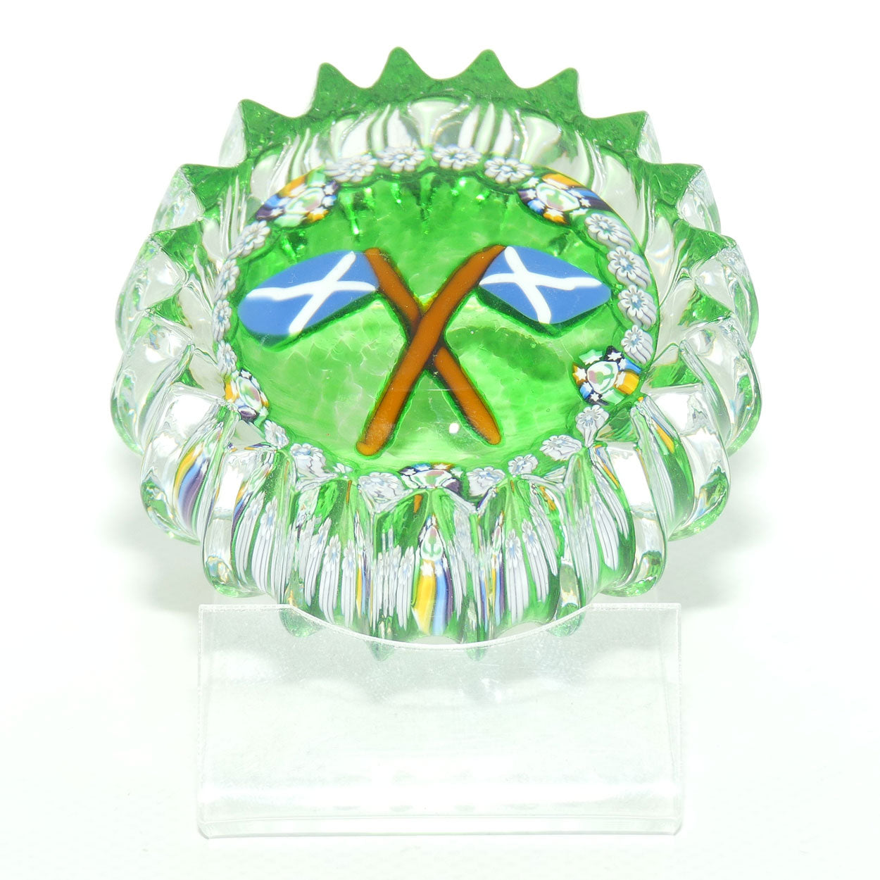 John Deacons Scotland the Brave medium paperweight | Ribbed | Green