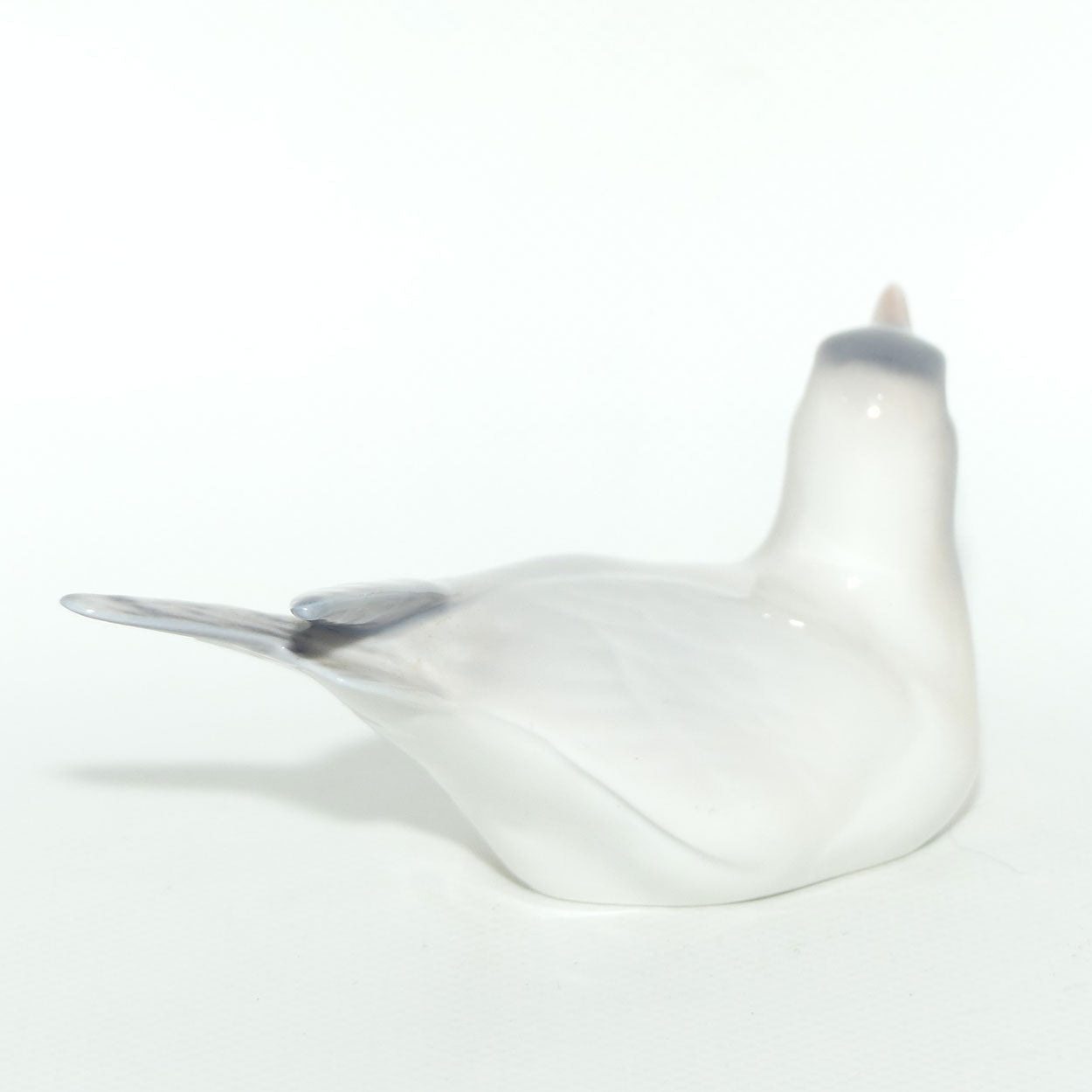 Royal Copenhagen Seagull | Lying | #1468