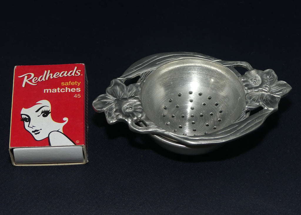 Seagull Pewter Orchid pattern tea strainer