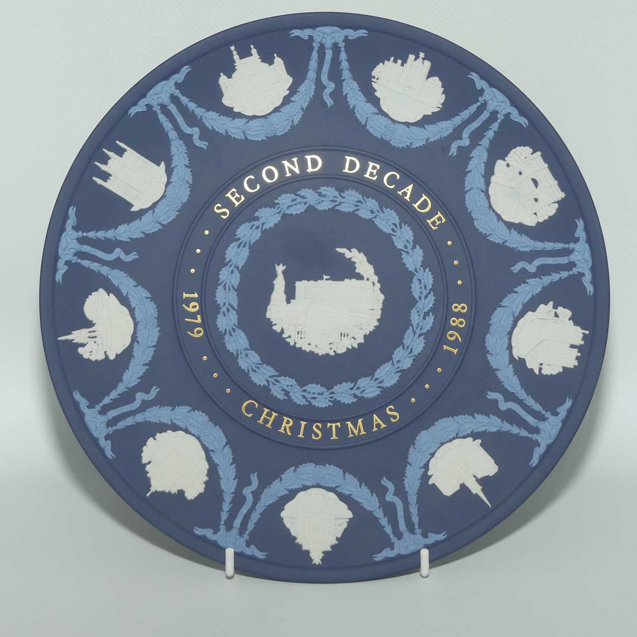 Wedgwood Jasper Tri Colour plate | Christmas Plate | Second Decade | 1979 - 1988 | boxed