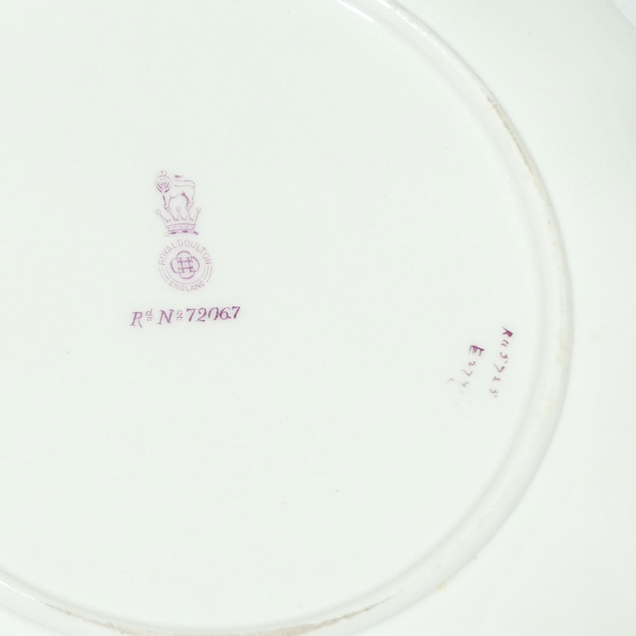 Royal Doulton hand painted Yellow Roses plate (Slater)