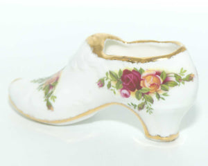 Royal Albert Bone China England Old Country Roses slipper | © Royal Albert Ltd 1962 stamp