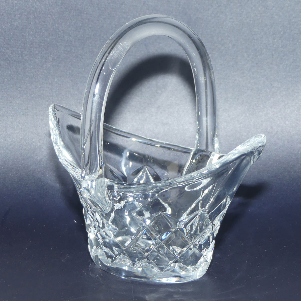 Small Crystal basket | Diamond Cut with pointed shape
