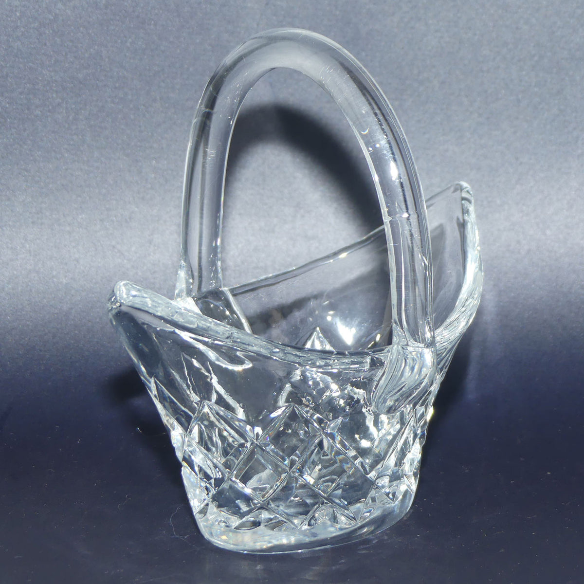 Small Crystal basket | Diamond Cut with pointed shape