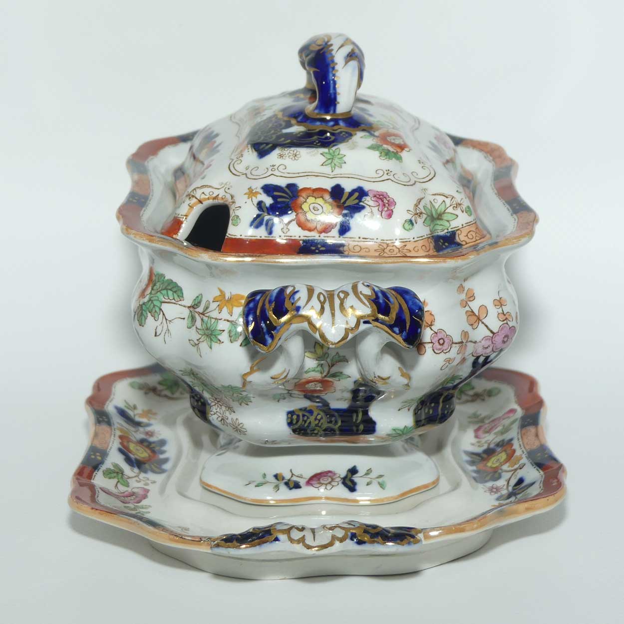 Masons Ironstone small gravy tureen and underplate A9176