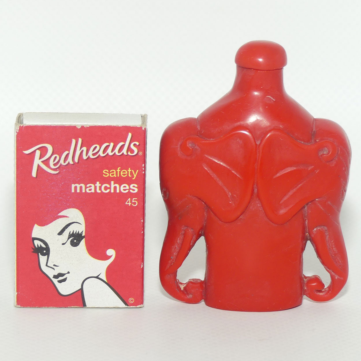 Cinnabar Snuff Bottle | Red stopper | Double Elephants
