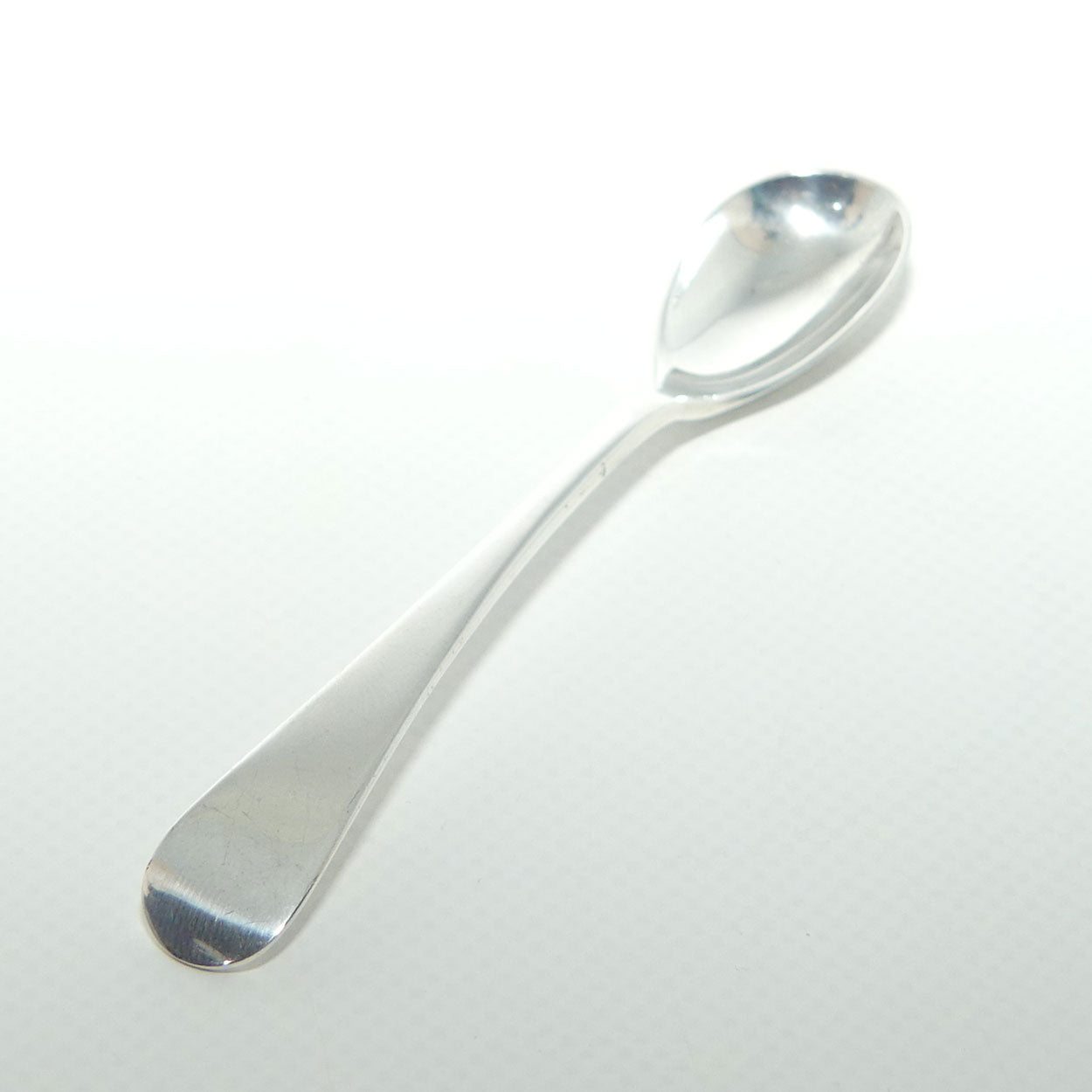 Victorian era Sterling Silver egg spoon | Sheffield 1896 | 17.5 grams