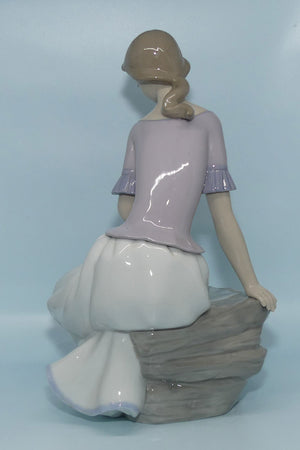 Nao by Lladro figure Spring Reflections #1392