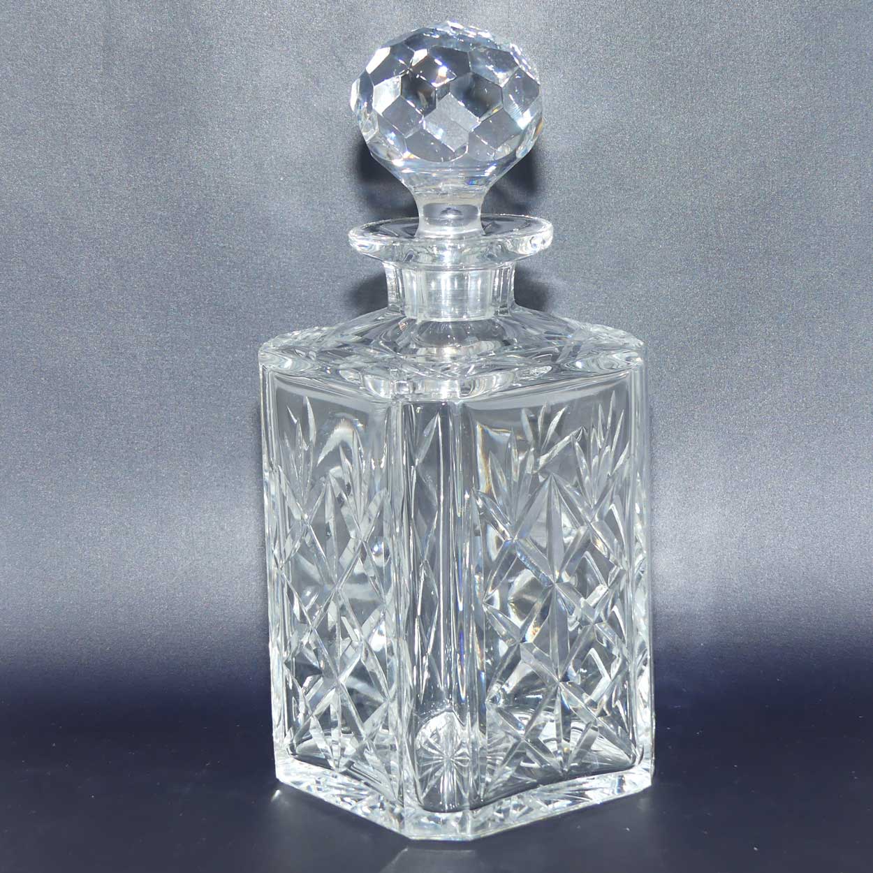 Edinburgh Crystal Scotland Lomond pattern square spirits decanter