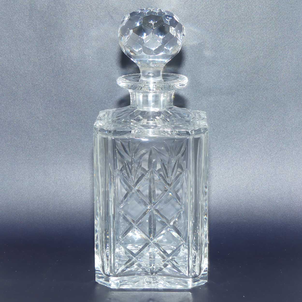 Edinburgh Crystal Scotland Lomond pattern square spirits decanter