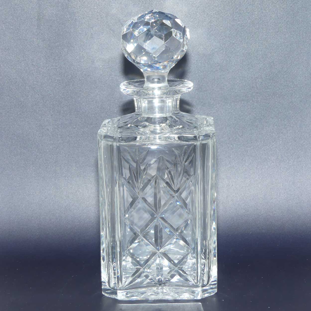 Edinburgh Crystal Scotland Lomond pattern square spirits decanter