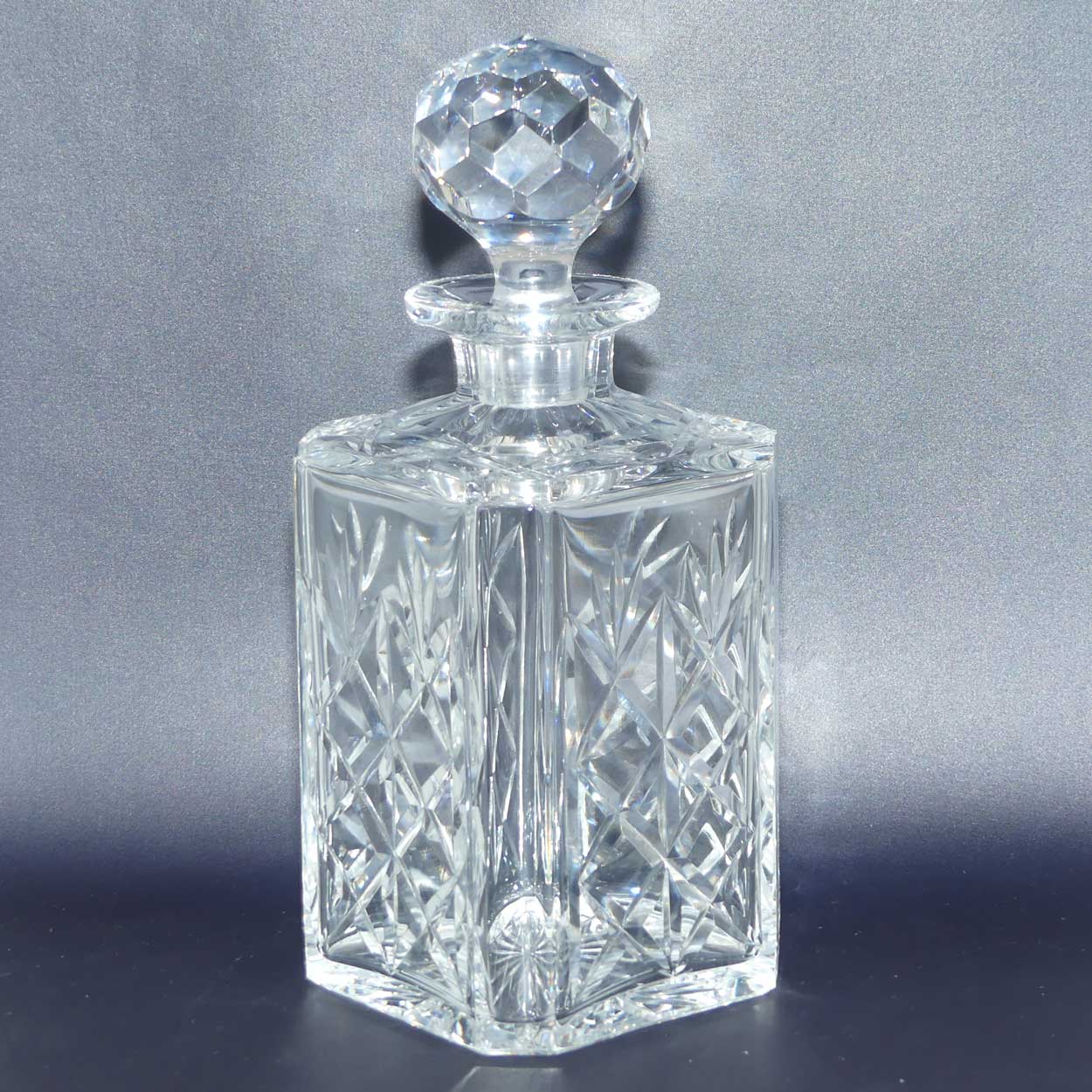 Edinburgh Crystal Scotland Lomond pattern square spirits decanter