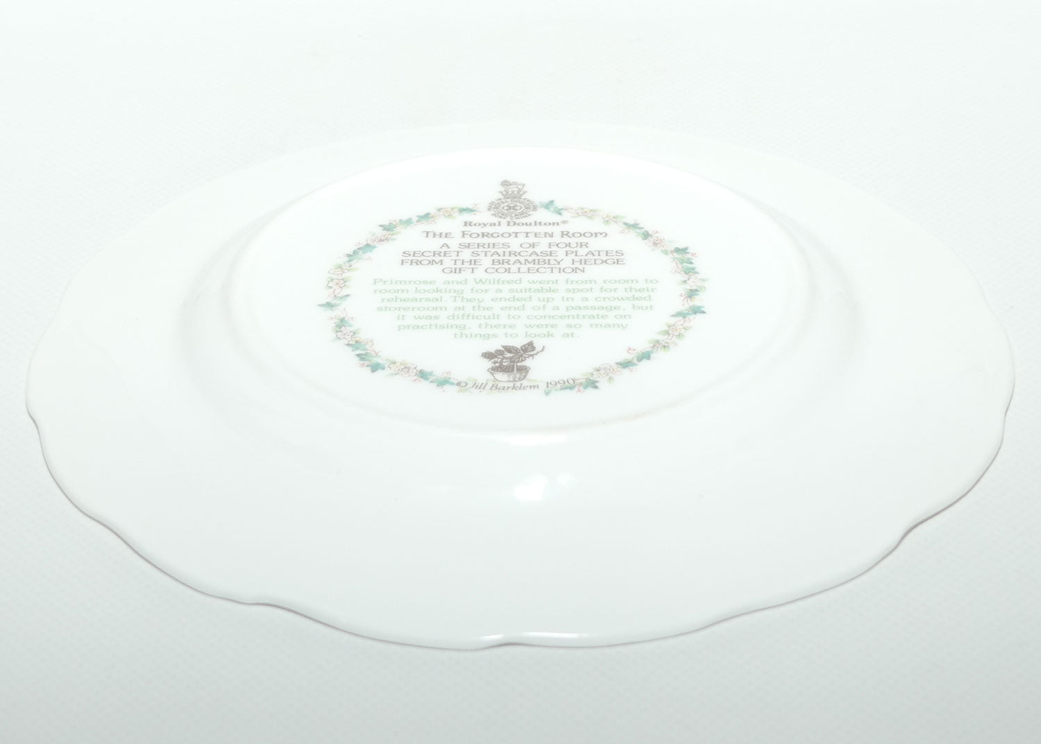 Royal Doulton Brambly Hedge Giftware | Secret Staircase series plate | The Forgotten Room | 20cm