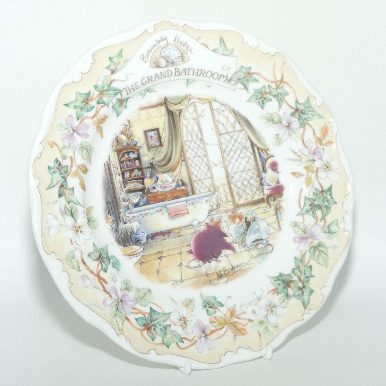 Royal Doulton Brambly Hedge Giftware | Secret Staircase series plate | The Grand Bathroom | 20cm