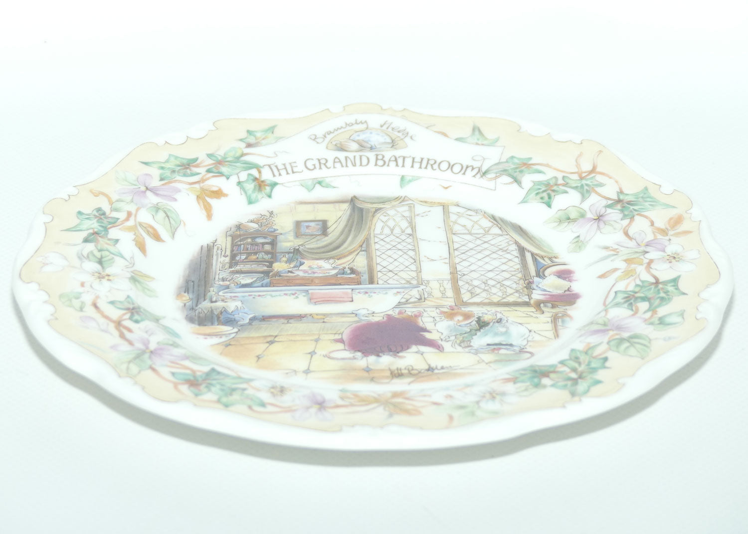 Royal Doulton Brambly Hedge Giftware | Secret Staircase series plate | The Grand Bathroom | 20cm