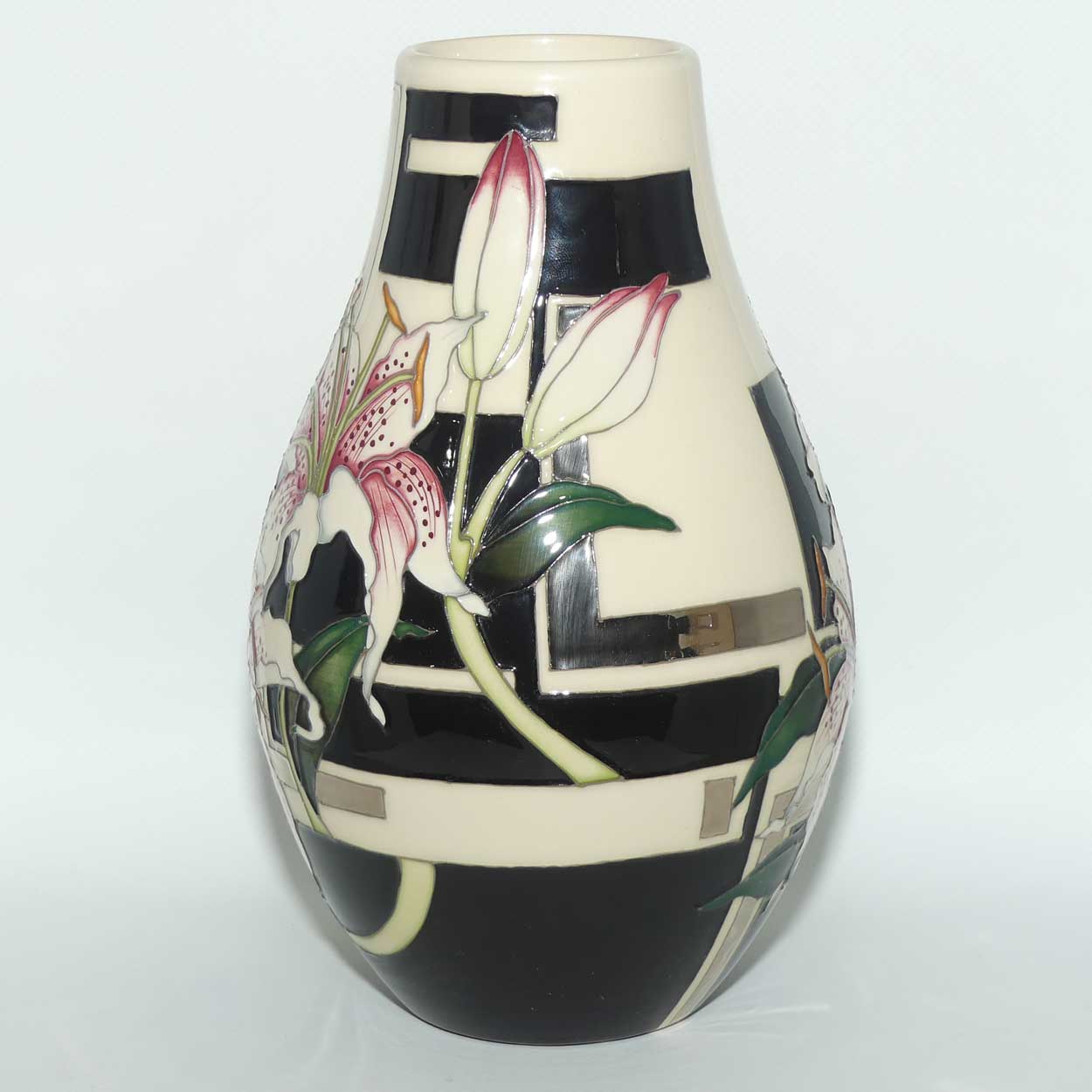 Moorcroft Stargazer Lily vase | Shape 117/9 | NE #57