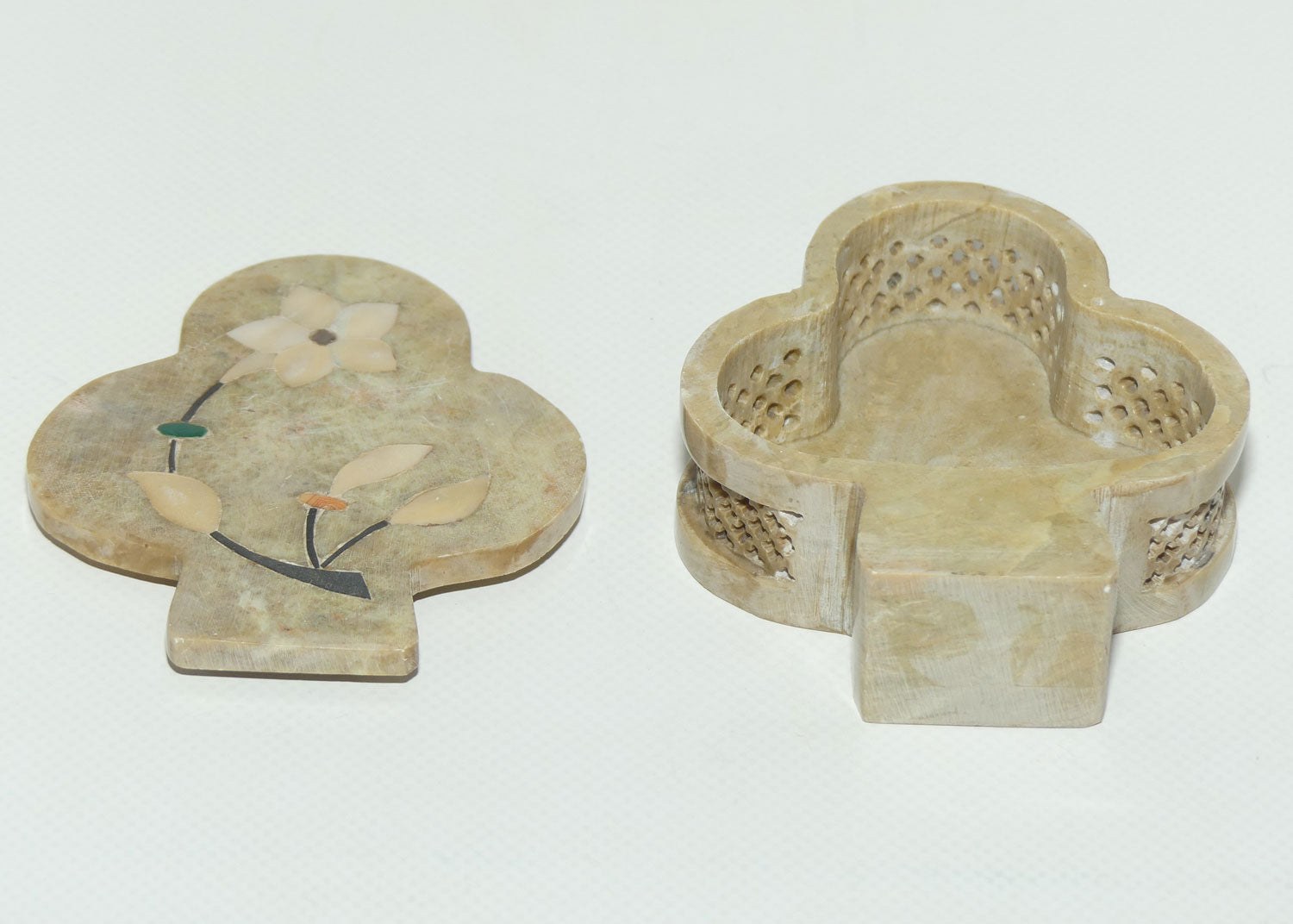 Trefoil Shape Inlaid and Reticulated Stone Trinket Box | Pietra Dura