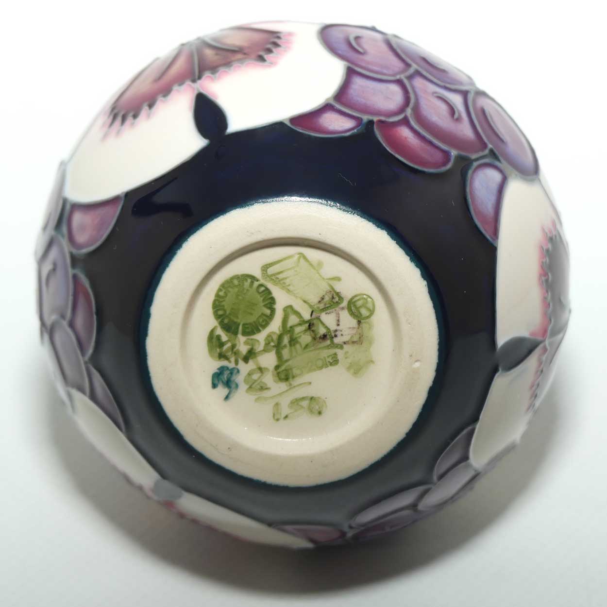 Moorcroft Study in Velvet vase | Shape 35/3 | LE84/150